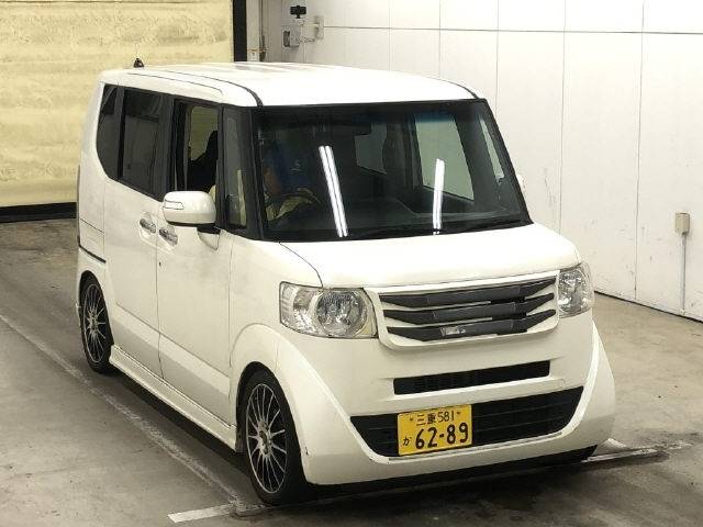 6081 HONDA N BOX JF2 2013 г. (IAA Osaka)